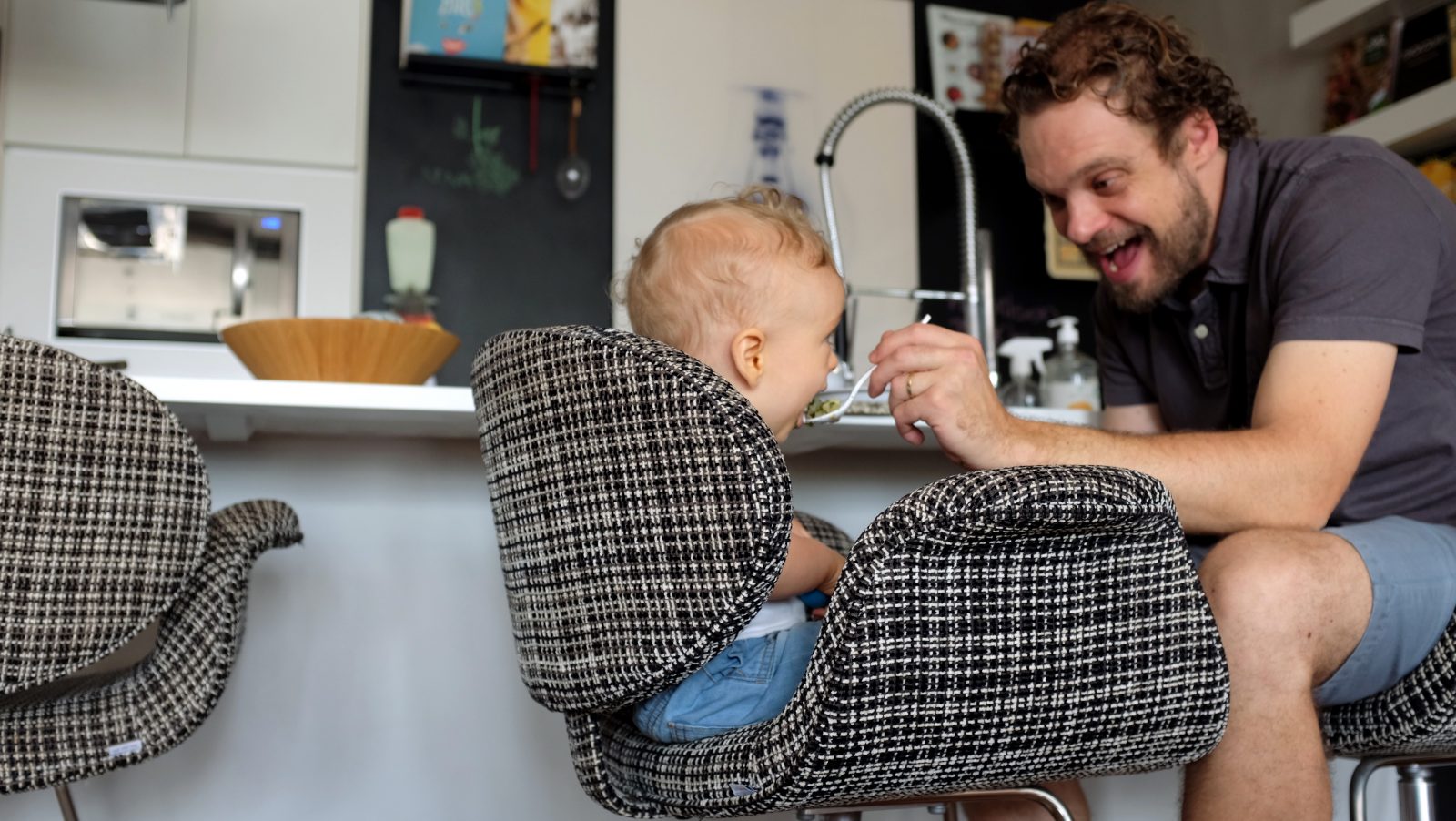 Produtos de Limpeza Convencionais Podem Estar Relacionados a Obesidade Infantil