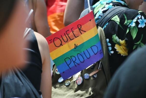 "Queer and Proud". Queer com orgulho! Saiba mais sobre a Ecologia Queer!