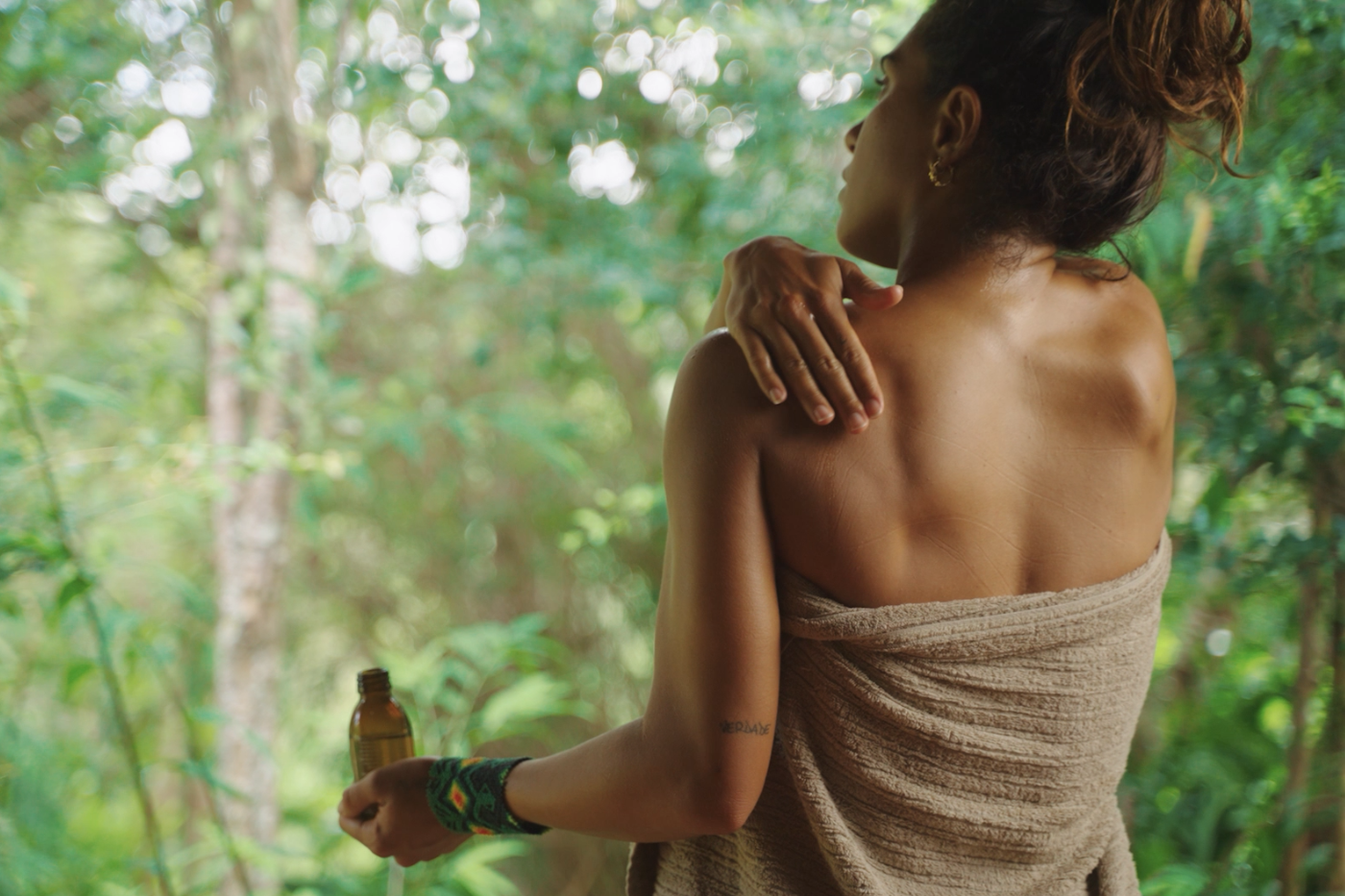 óleo de gergelim na pele